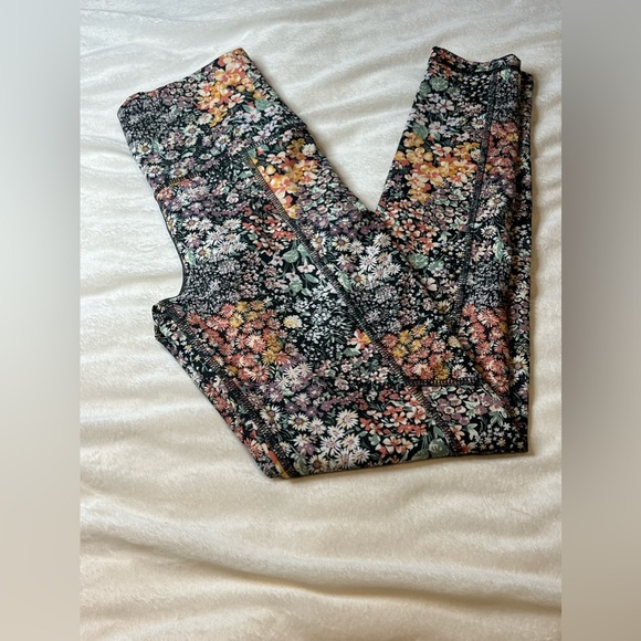 Floral American Eagle Outfitters XS Athletic Leggings - Picture 2 of 7